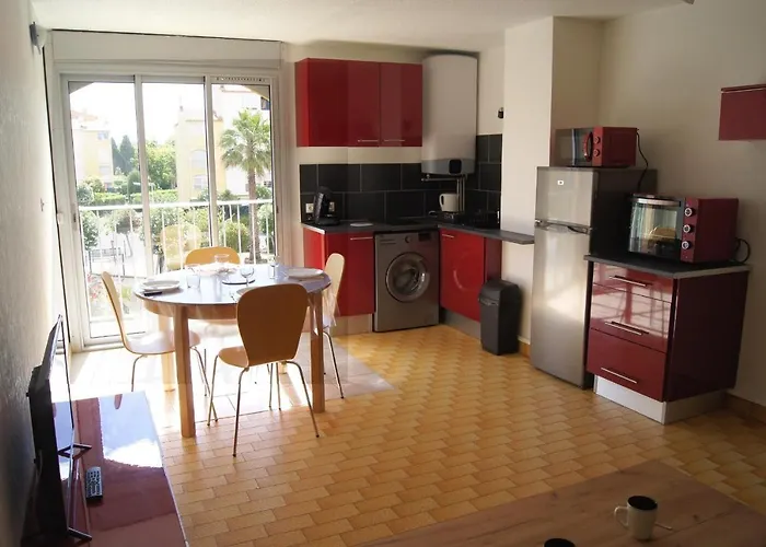 Lara 5 - Grand T2 Sans Vis-a-vis Parking - Pres Centre-port, Ile Des Loisirs, Richelieu アパート アグド