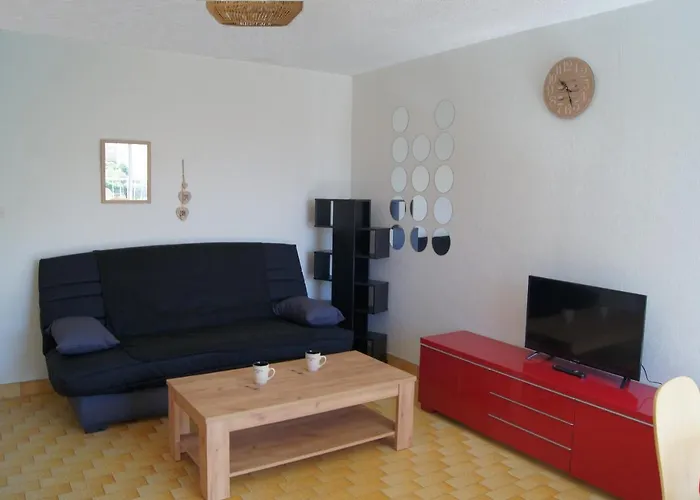 Lara 5 - Grand T2 Sans Vis-a-vis Parking - Pres Centre-port, Ile Des Loisirs, Richelieu Apartment Agde